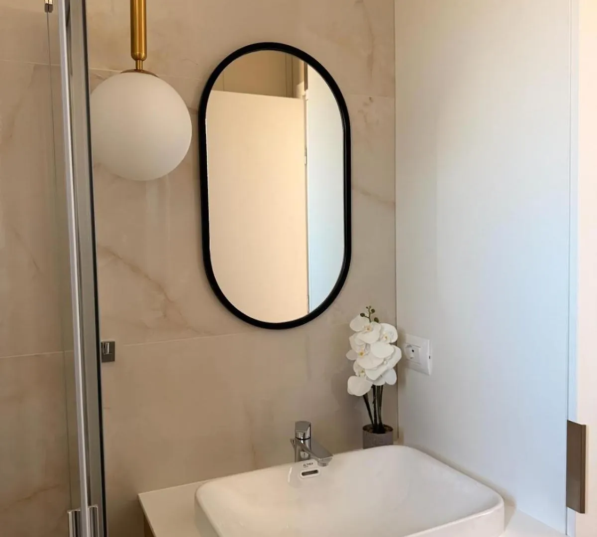 Arletta Sea View Apartment Sarandë