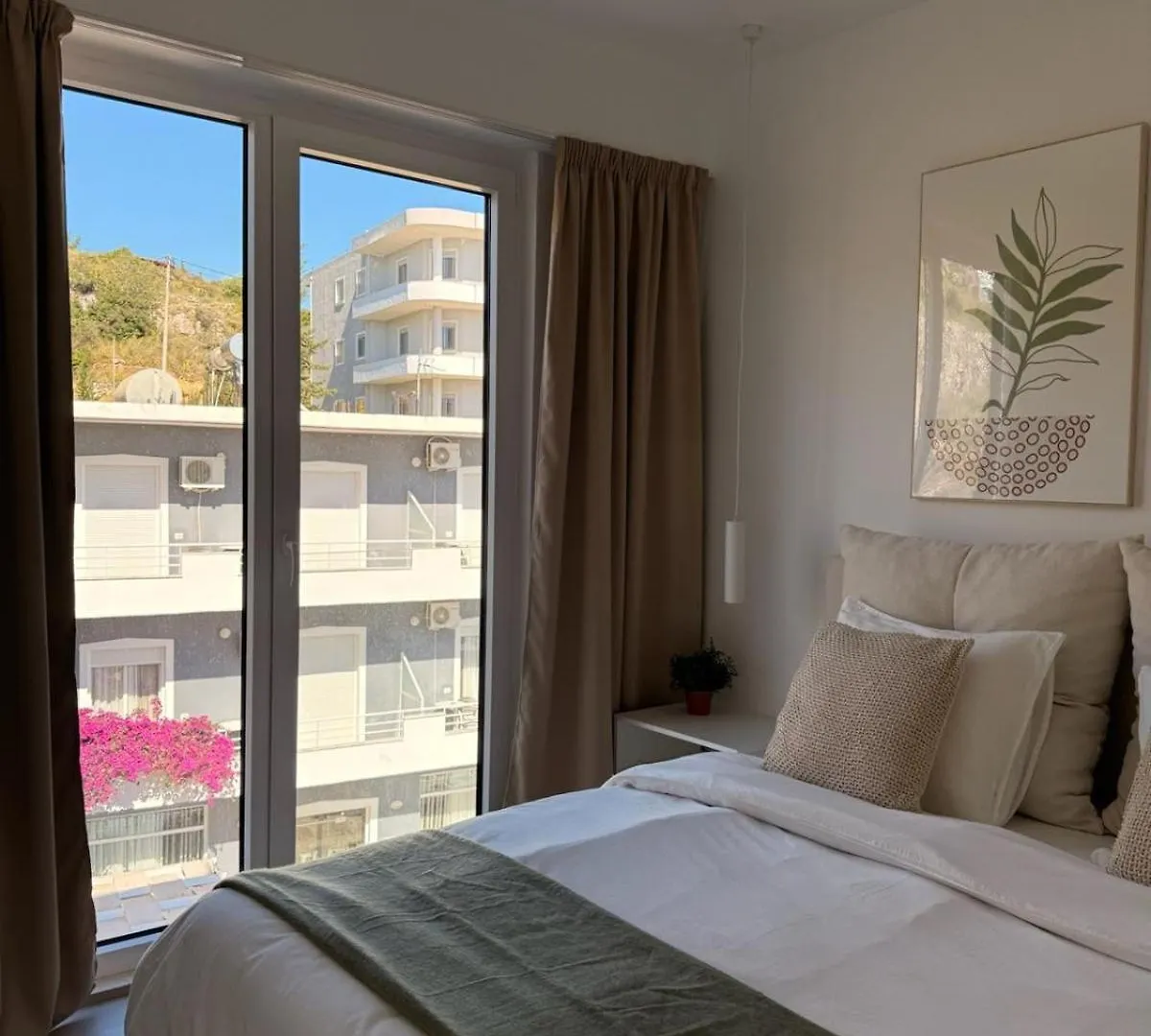 Arletta Sea View Apartment Sarandë